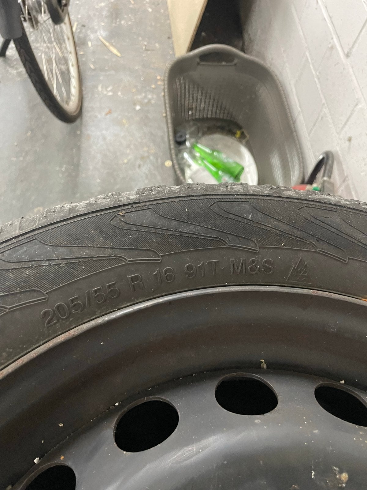 Vredestein Snowtrac 3 Winterbanden met Velgen 205/55 R16, Ophalen, Gebruikt, 16 inch, Banden en Velgen