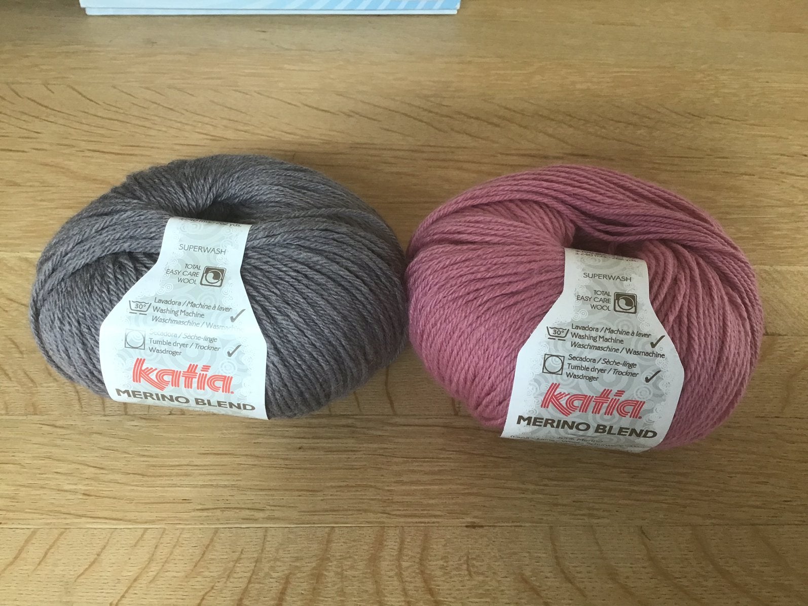 2 bollen Katia merino blend (55% merino wol), Ophalen of Verzenden, Nieuw
