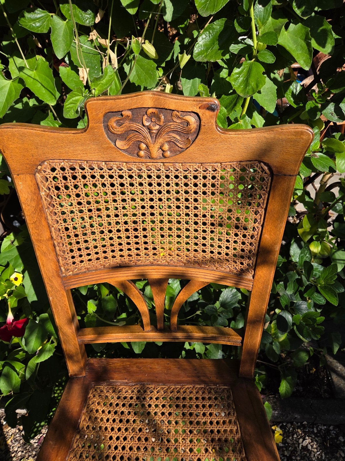 Antieke houten stoel met rieten zitting en rugleuning, Ophalen of Verzenden