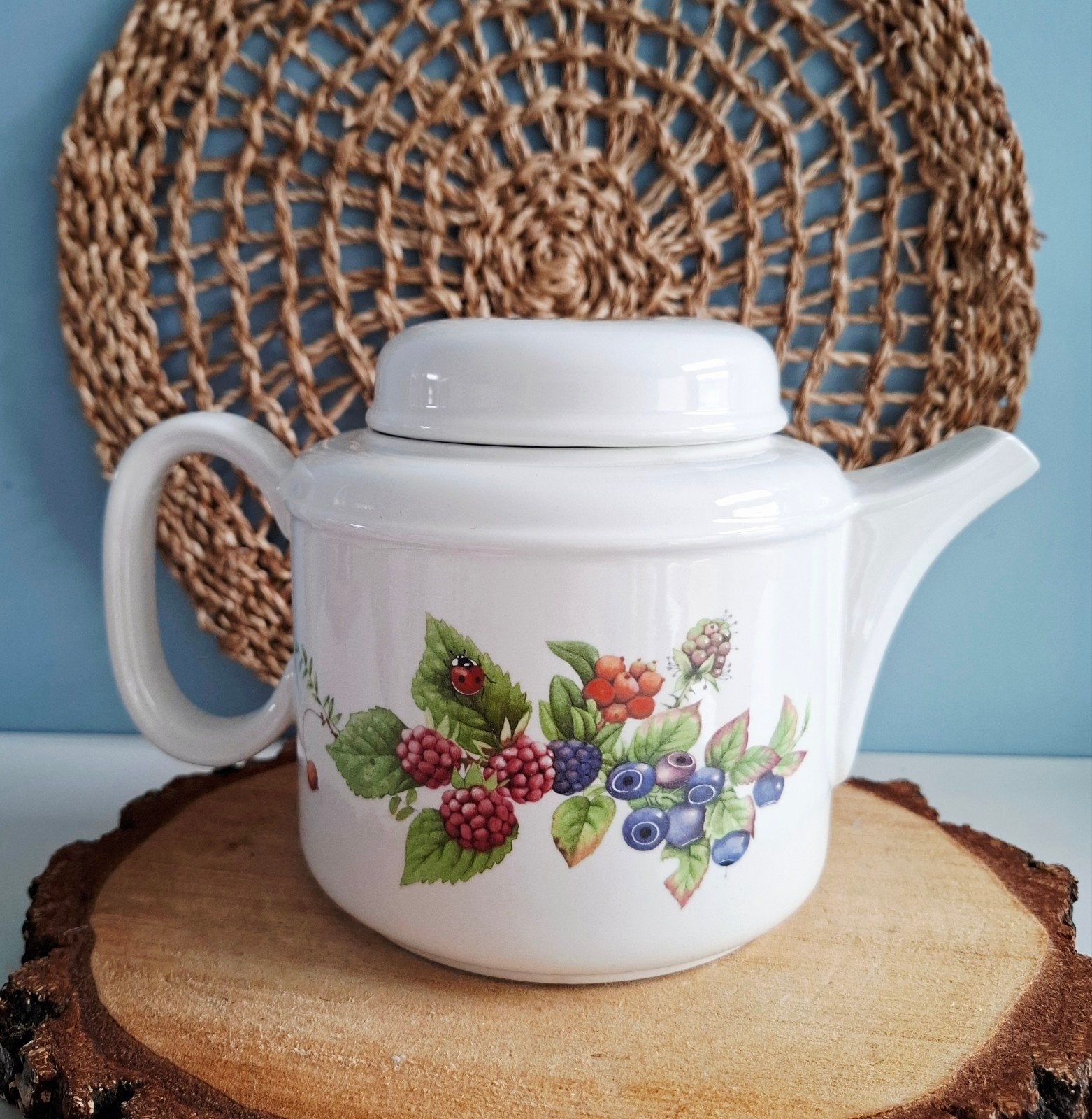 Marjolein Bastin 'Bosvruchten', theepot, Landelijk/Boerenbont, Marjolein Bastin, Ophalen of Verzenden, Zo goed als nieuw