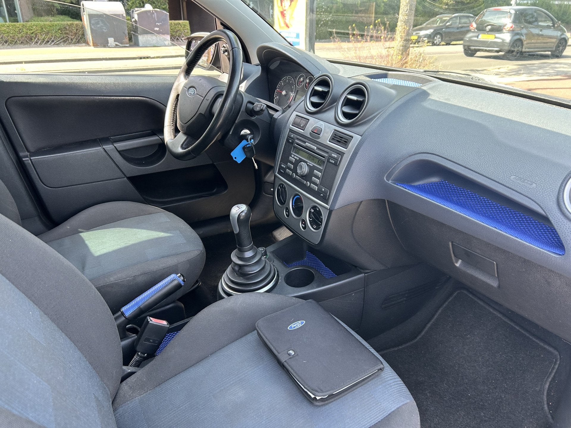 Ford Fiesta 1.4-16V Crossroad airco apk keurige auto, Voorwielaandrijving, Stof, Zwart, Origineel Nederlands