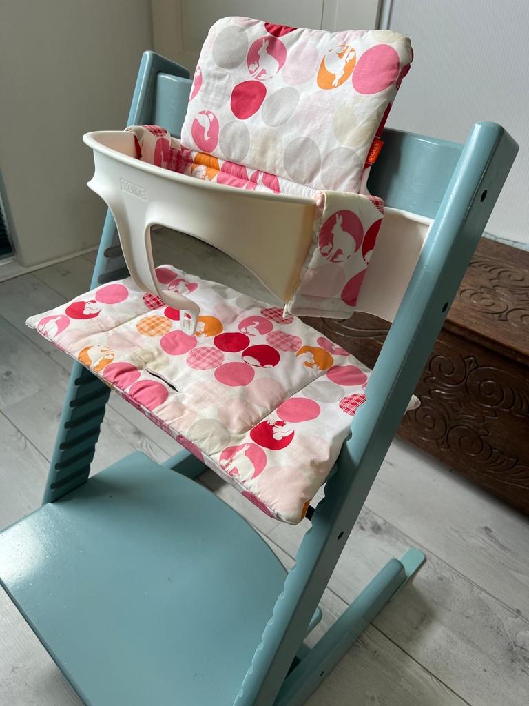 Stokke Tripp Trapp babyset wit met wasbare bekleding, Kinderen en Baby's, Kinderstoelen, Ophalen, Zo goed als nieuw, Meegroeistoel