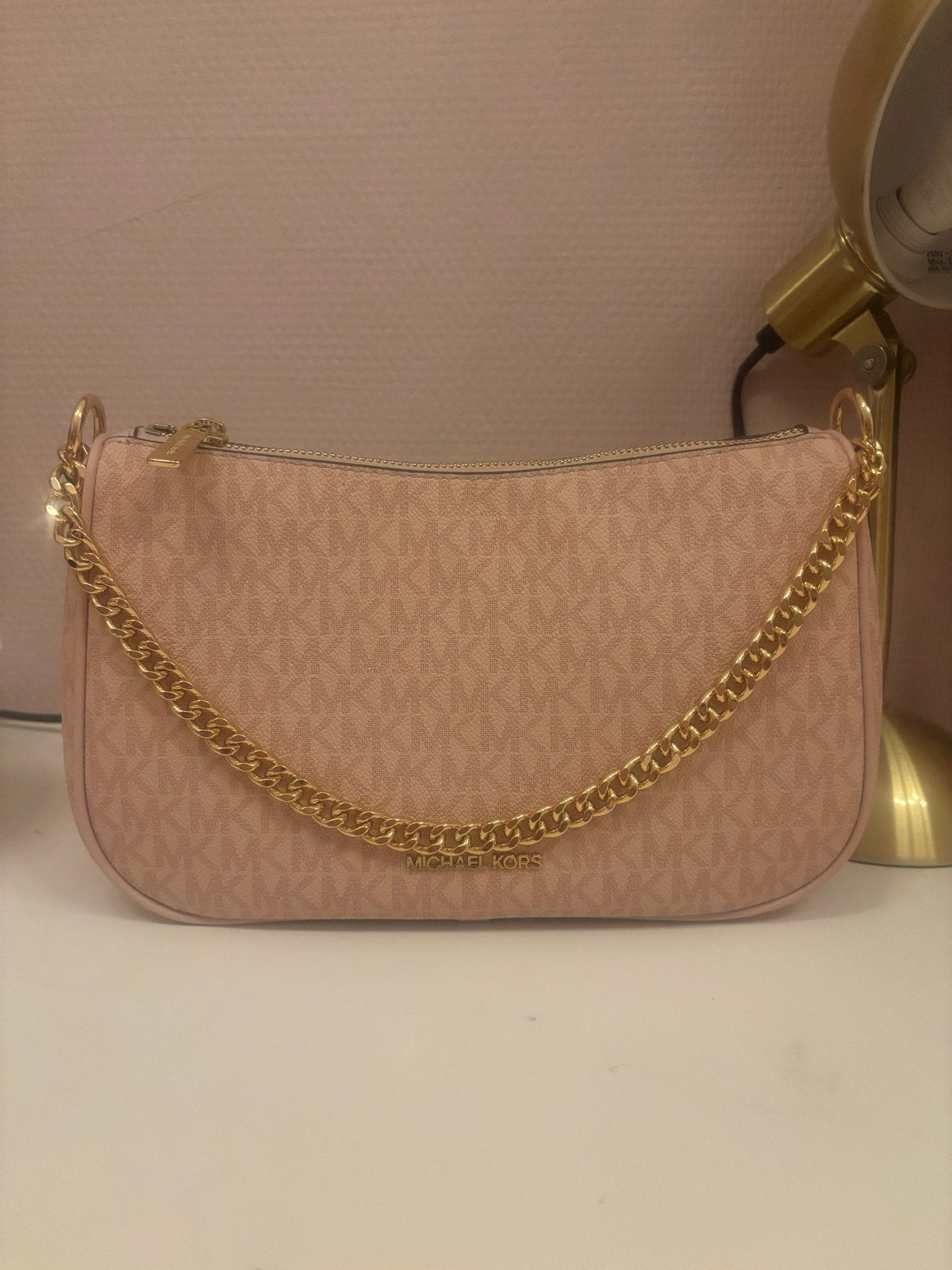 Michael Kors Schoudertasje Roze met Gouden Ketting, Ophalen of Verzenden, Zo goed als nieuw, Roze, Schoudertasje