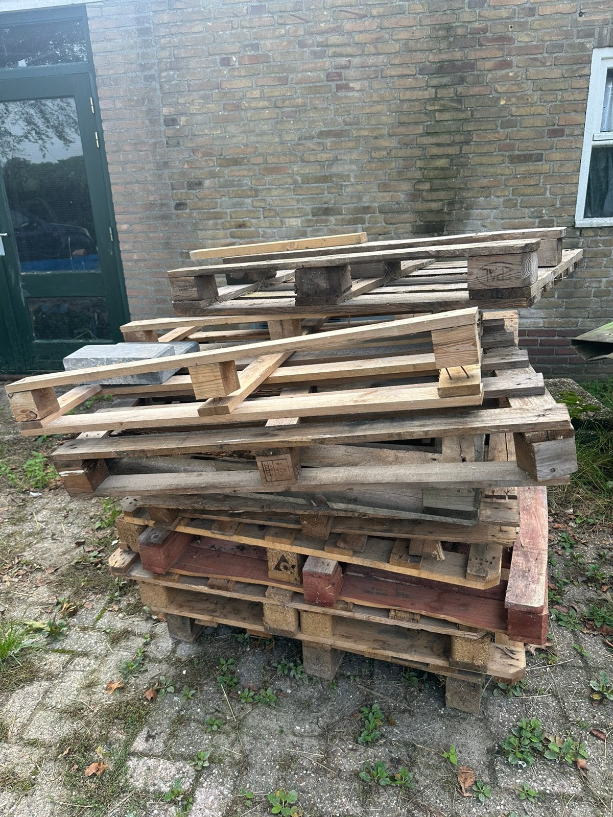 Gratis hout pallets, Minder dan 3 m³, Ophalen