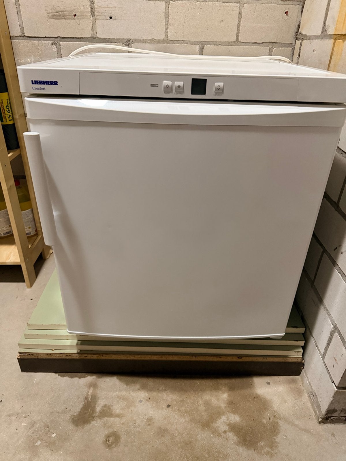 Liebherr Comfort vriezer - Compact en efficiënt, 75 tot 100 liter, Met aparte vriezer, Zo goed als nieuw, 45 tot 60 cm