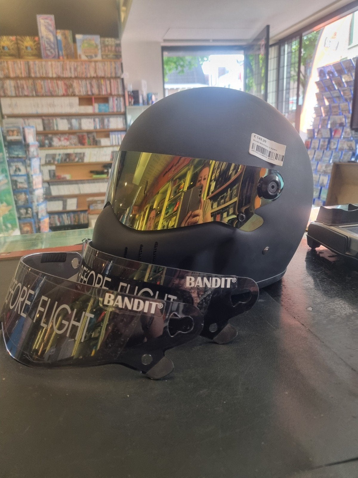 Bandit helm mat zwart met goud vizier, Motoren, Overige merken, Heren, Ophalen of Verzenden, Info@bandithelmets.com