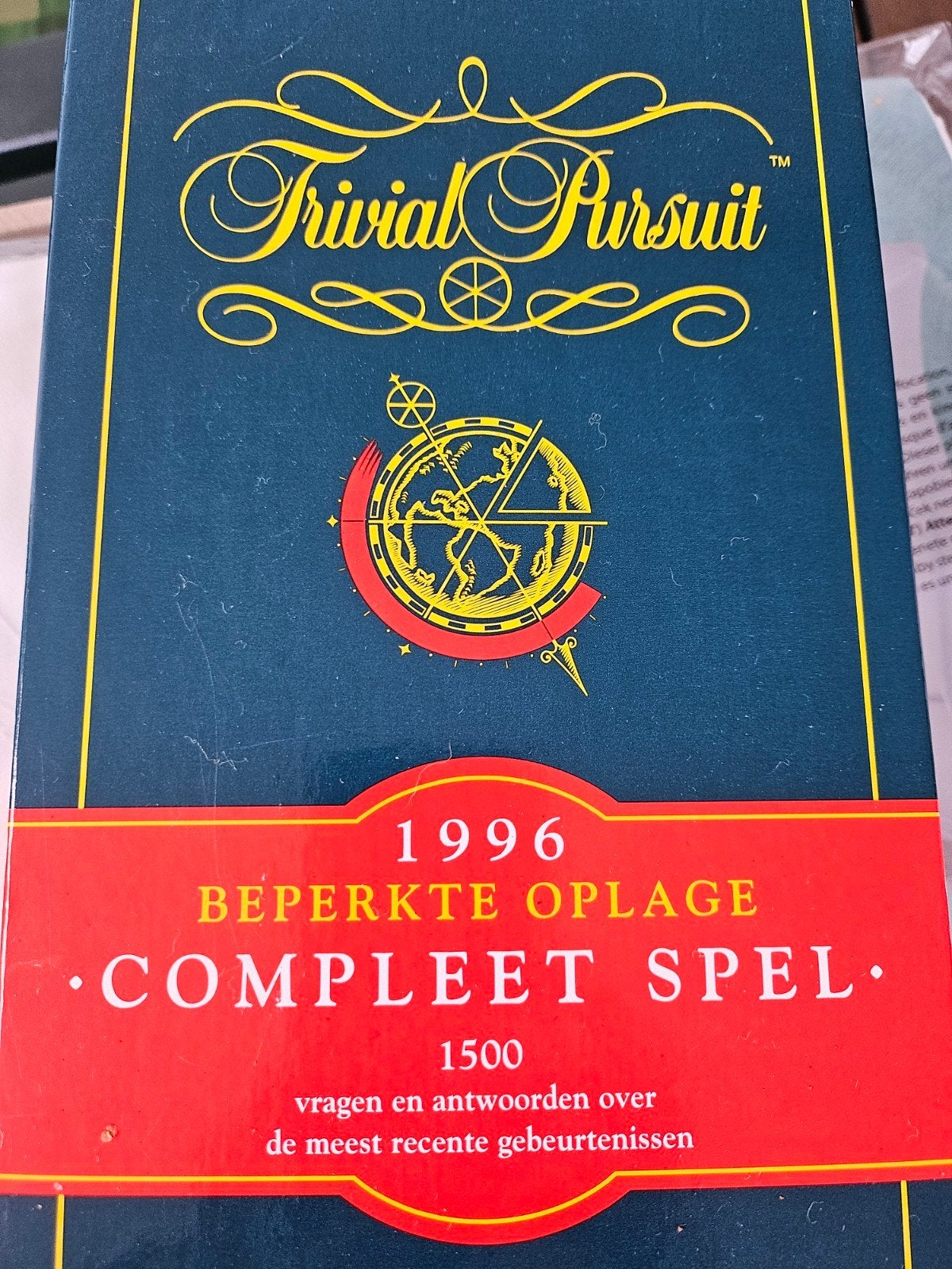 Trivial Pursuit Compleet Spel - Jaar 1996, Drie of vier spelers, Ophalen of Verzenden, Gebruikt, Hasbro