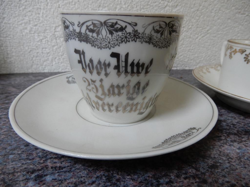 Kop en schotels, oud, 25 jarige echtvereniging 2 stuks, Ophalen of Verzenden