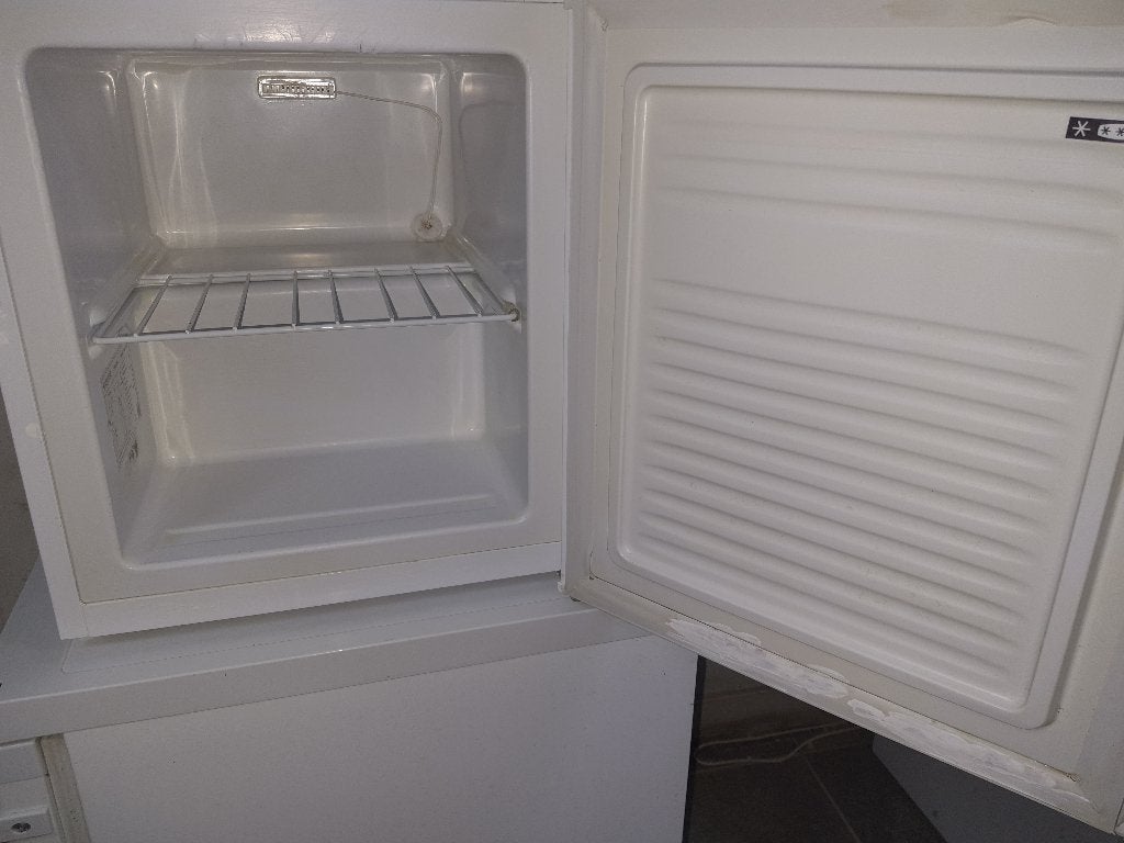 A+ Exquisit mini vriezer 34 L werkt Perfect ( Model GB05 ), Minder dan 85 cm, Minder dan 60 cm, Zo goed als nieuw, Energieklasse A of zuiniger