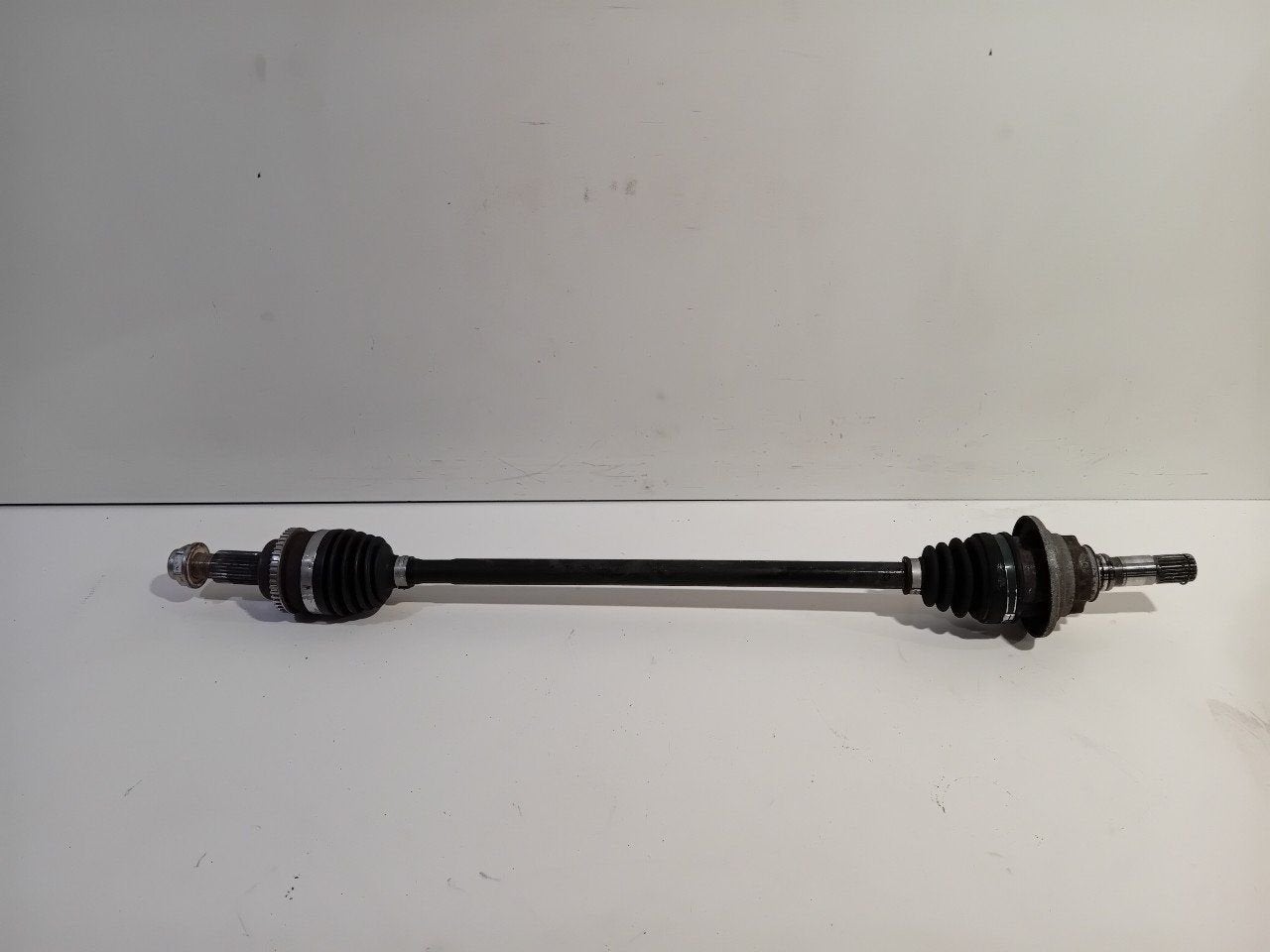 Aandrijfas links achter Mazda CX-5, Onderdelen@venauto.nl, Van der Ven Autorecycling B.V., Gebruikt, Ettenseweg 76, 4706 PB Roosendaal, The Netherlands