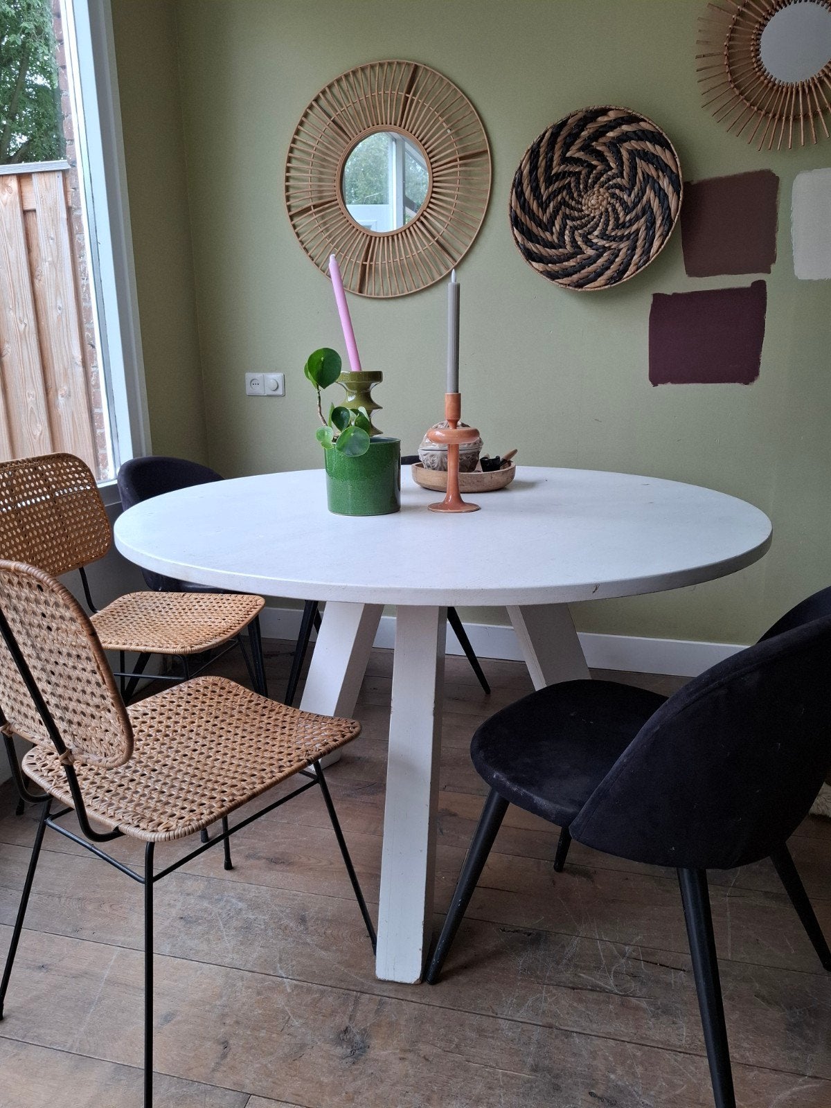 Woood Ronda eettafel, Huis en Inrichting, Tafels | Eettafels, Ophalen, Gebruikt, Rond, 100 tot 150 cm
