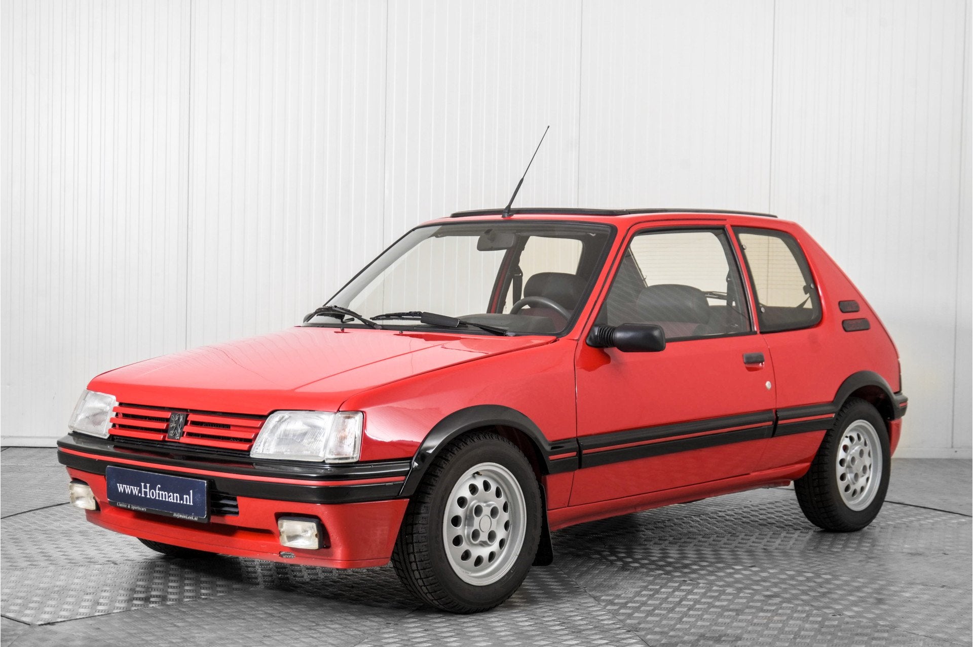 Peugeot 205 GTI 1.6 (bj 1986), Gebruikt, Bedrijf, Handgeschakeld, Te koop