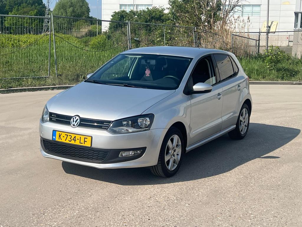 Volkswagen Polo 1.2 TSI 77KW 2010 Grijs, Auto's, Voorwielaandrijving, Euro 5, Stof, 40 €/maand