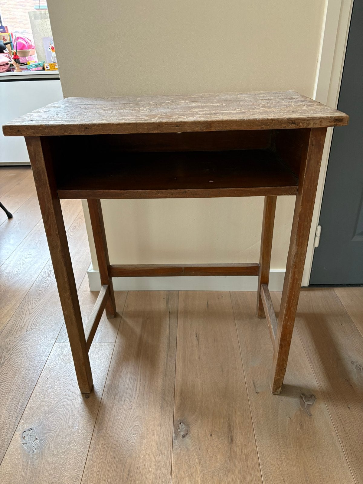 Vintage houten bijzettafel / lessenaar, Ophalen