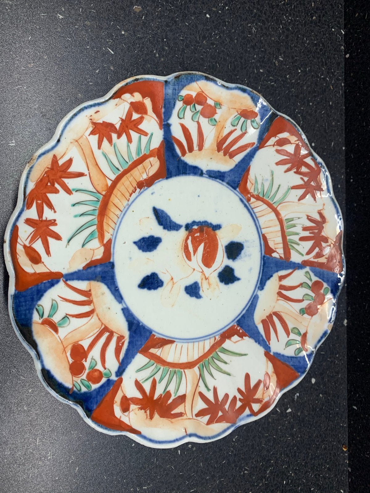Antiek Japans Imari Porseleinen Schotel - Bloemmotief, Antiek en Kunst, Ophalen of Verzenden