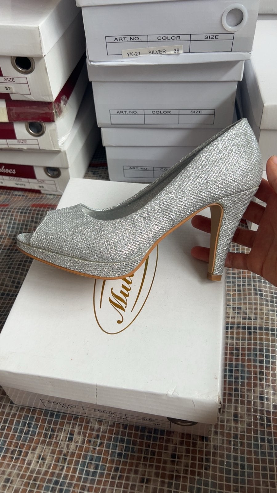 Zilveren glitter peep-toe hakken, Kleding | Dames, Schoenen, Ophalen of Verzenden, Nieuw, Overige kleuren, Pumps
