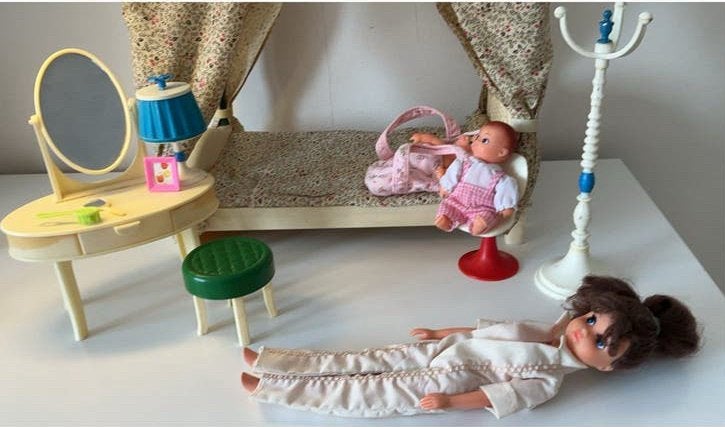 Vintage Poppenbedset met Fleur Pop ,barbie +Accessoires, Ophalen of Verzenden, Gebruikt, Overige typen