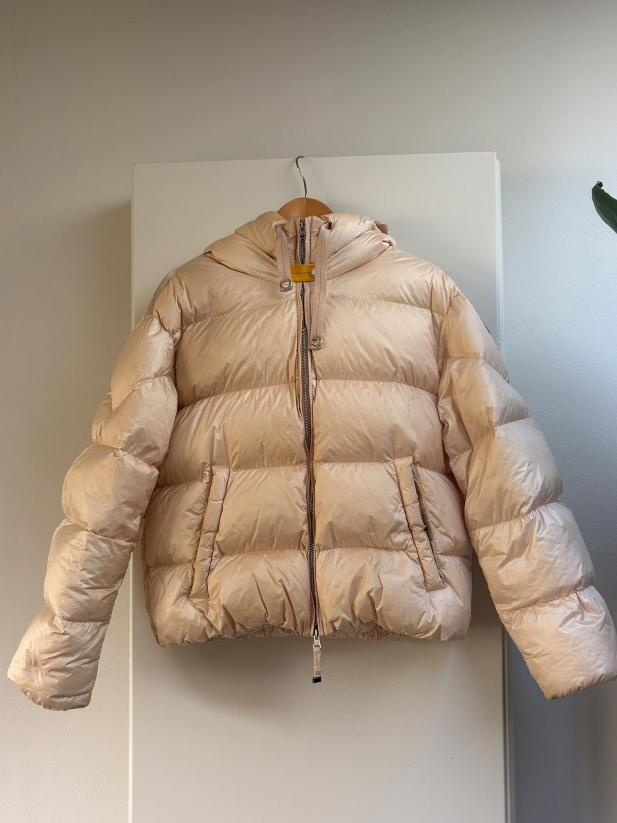 Parajumpers Hollywood Tilly glanzende gewatteerde donsjas, Ophalen of Verzenden, Zo goed als nieuw, Maat 38/40 (M), Beige