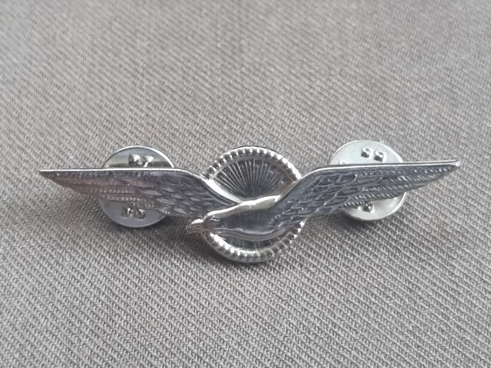 zilverkleurige vliegerwing klu ( 6 cm ), Ophalen of Verzenden