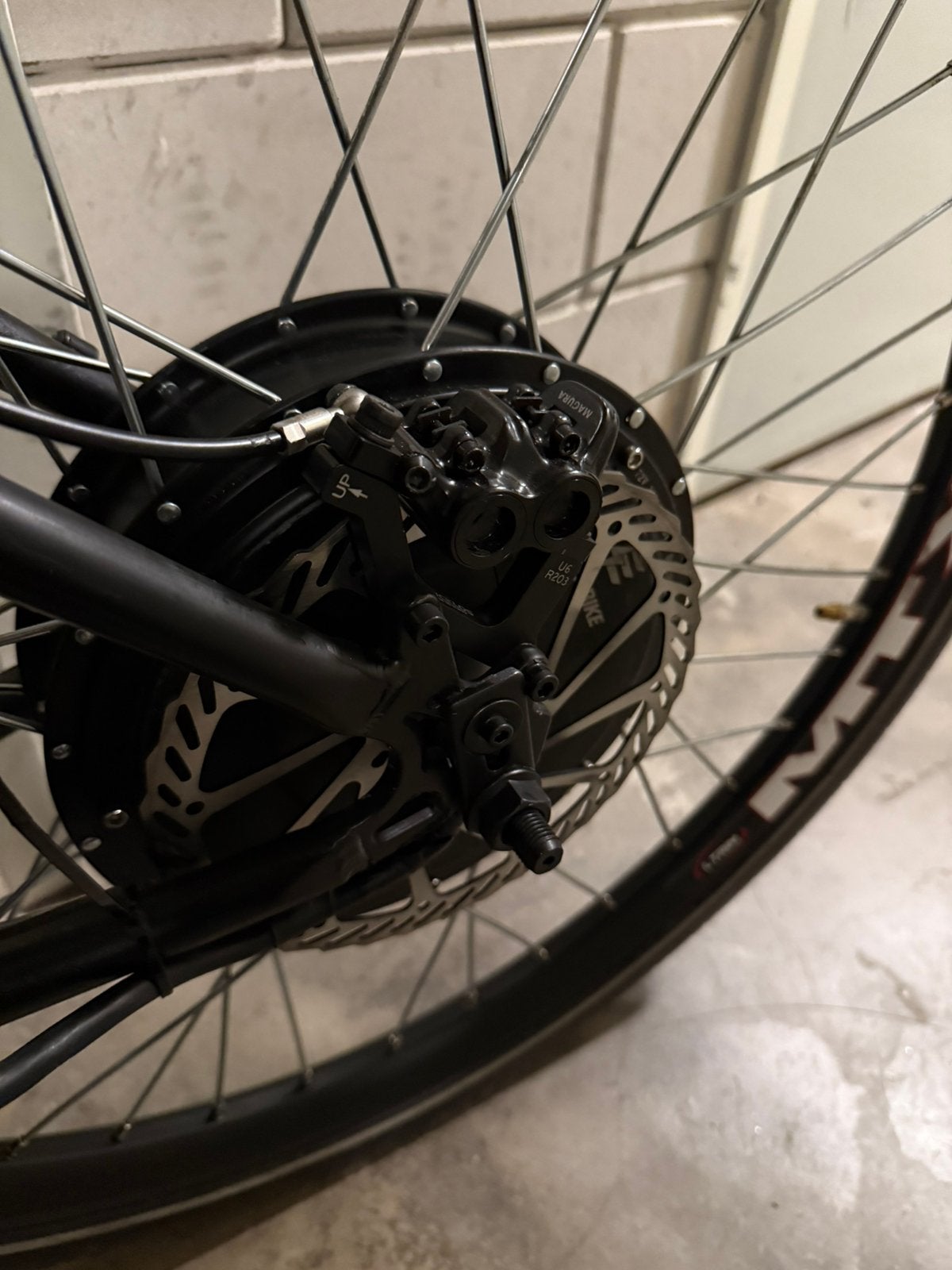 Specialized 3000W 60V 2×32Ah 60A Controller Magura UKC1+, Ophalen of Verzenden, Zo goed als nieuw, Elektrische fiets, Frame