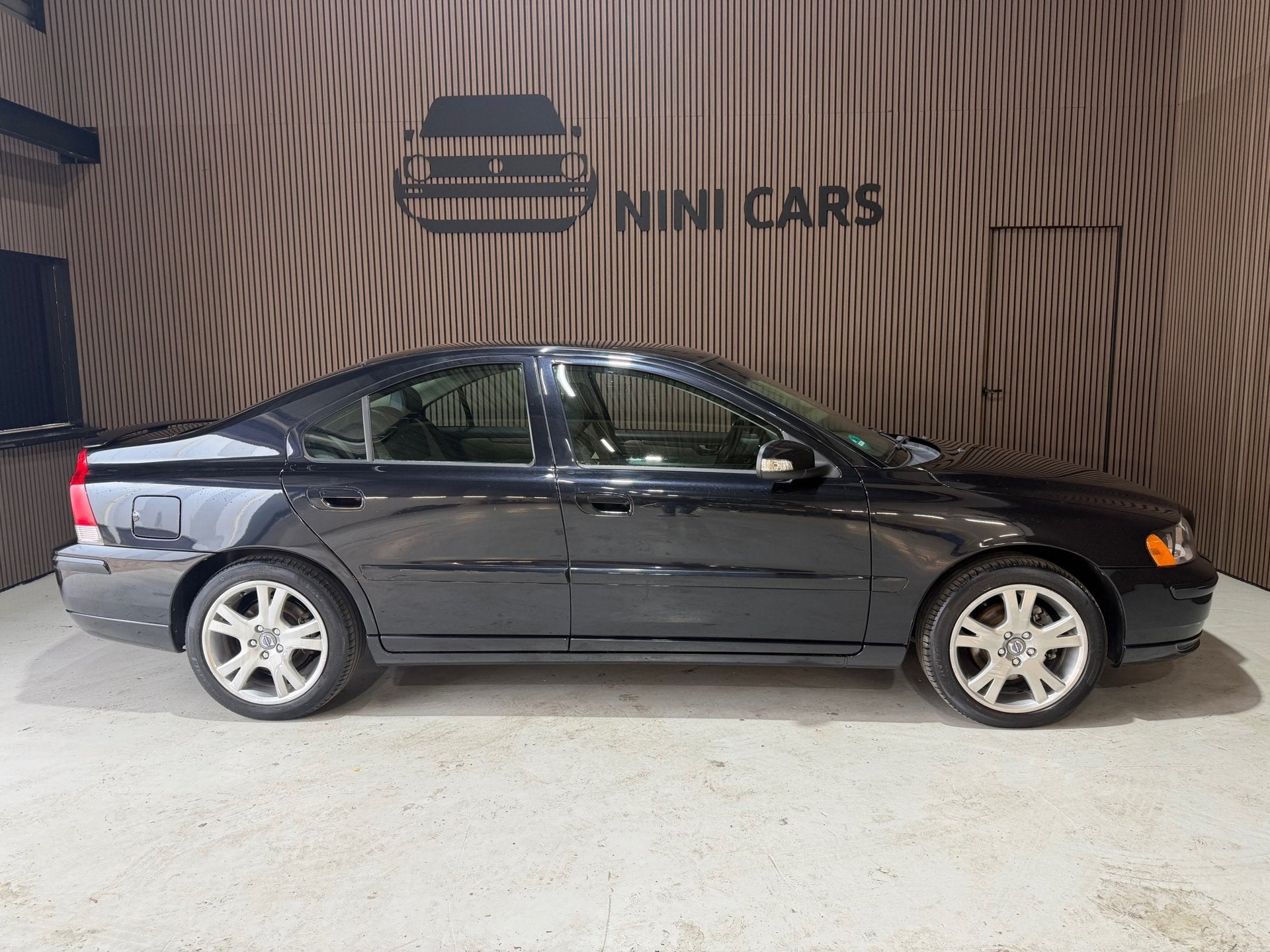 Volvo S60 2.4 Drivers Edition Zeer nette auto, Gebruikt, S60, Zwart, 2435 cc