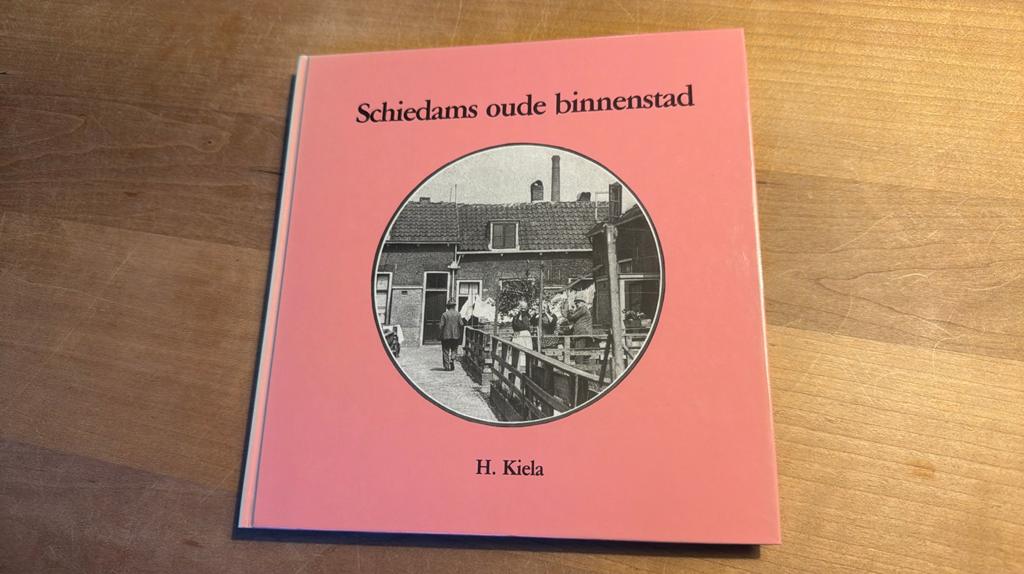 Schiedams oude binnenstad, Boeken, Ophalen of Verzenden, Gelezen