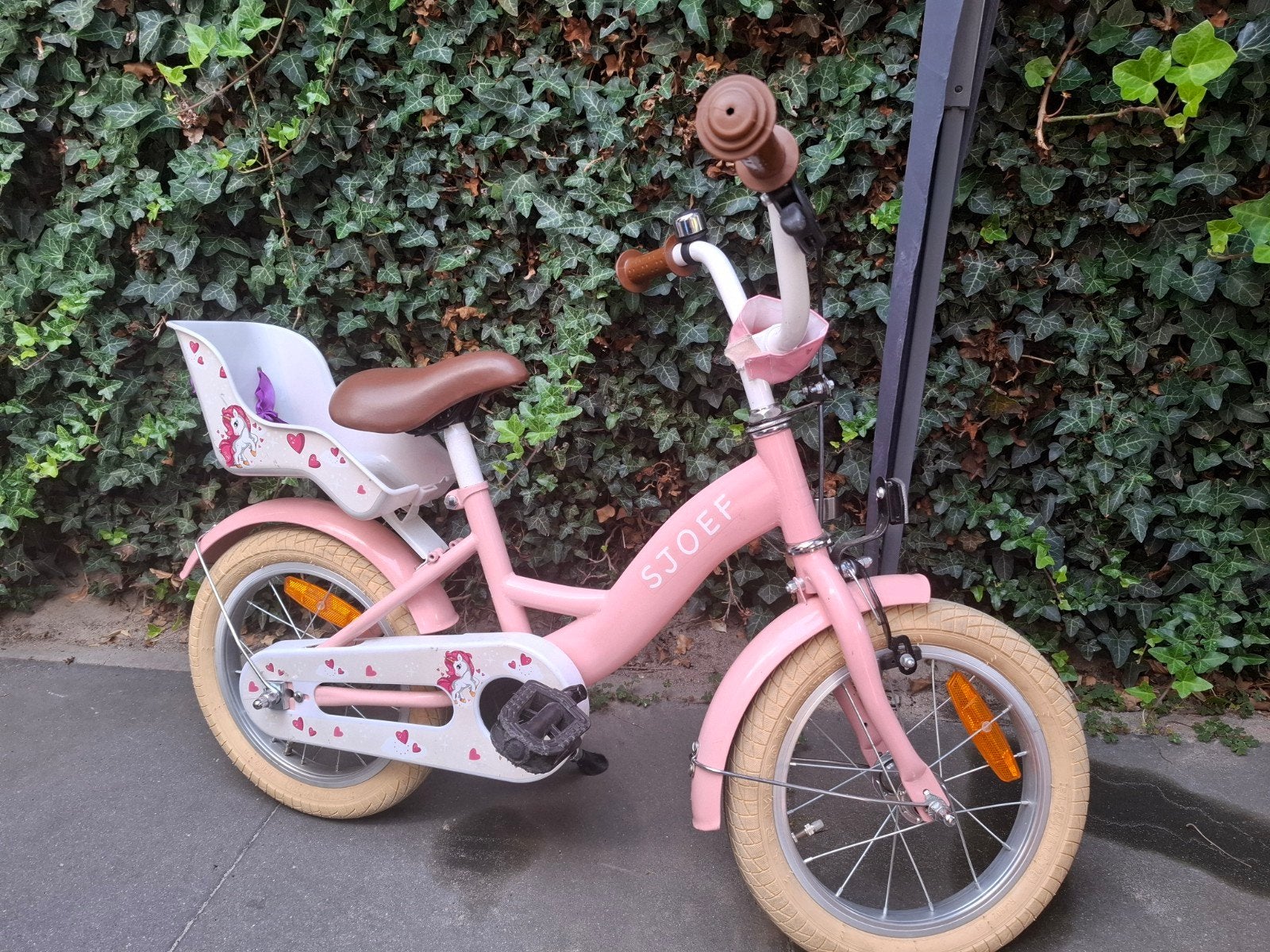 SJOEF Kinderfiets Roze met Zijwieltjes en Poppenzitje, Ophalen, Gebruikt, Minder dan 16 inch, Zijwieltjes