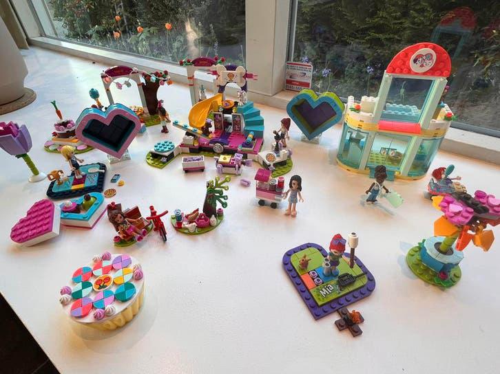 Grote LEGO Friends set met oa hondenkliniek, hondenspeeltuin, Gebruikt, Lego, Friends, Ophalen of Verzenden