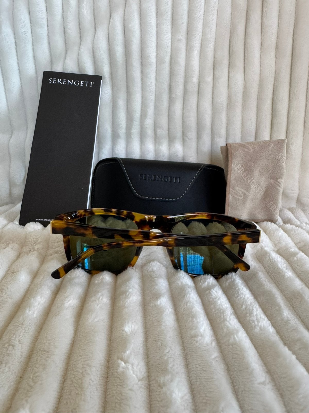 Serengeti Charlton SS576005 garantie en btw-factuur, Zonnebril, Verzenden, Nieuw, Nvt