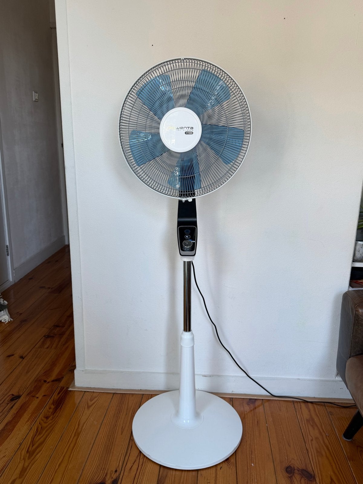 Rowenta VU5640 Stille en Krachtige Ventilator, Ophalen, Zo goed als nieuw, Statiefventilator
