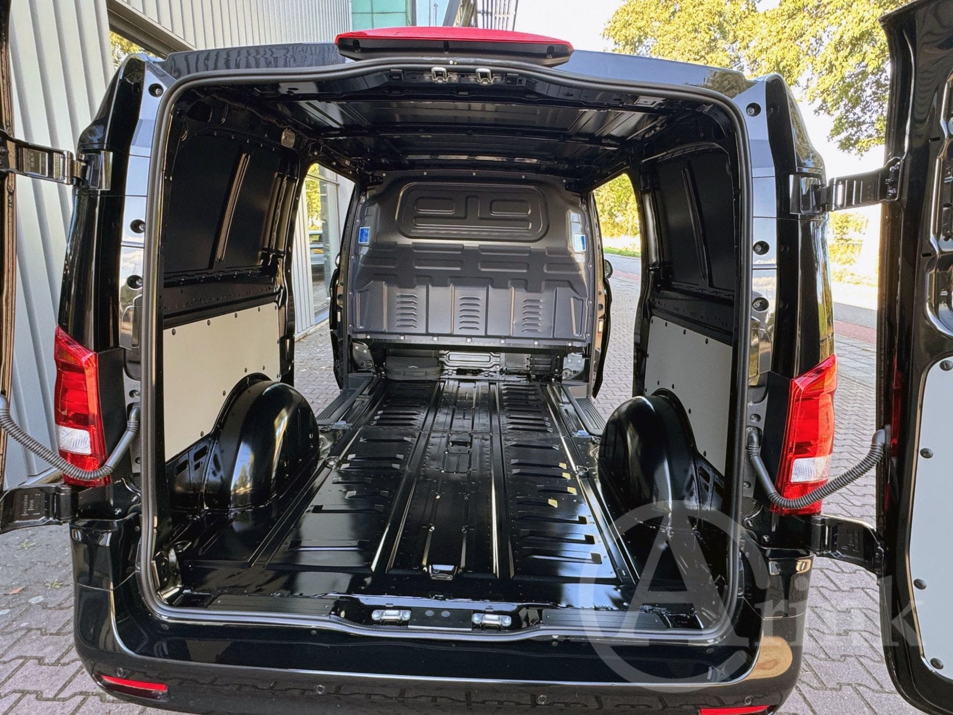Mercedes-Benz eVito 112 L2 60 kWh 275 km WLTP Facelift 2x Sc, Stof, Gebruikt, Zwart, Met garantie (alle)