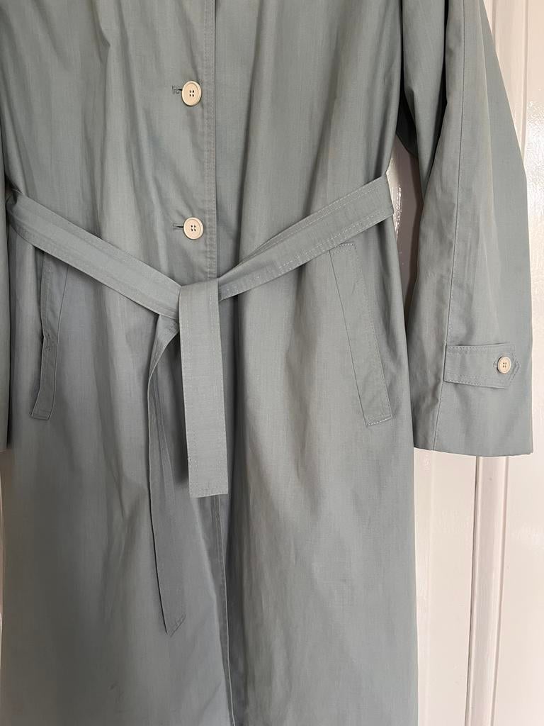 Lichtblauwe trenchcoat 38, Ophalen of Verzenden, Zo goed als nieuw, Maat 38/40 (M), Blauw