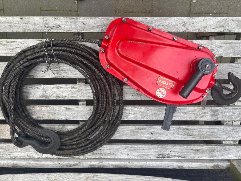 Tirfor takel 1,5 ton trekkracht compleet met staal kabel, Ophalen, Zo goed als nieuw, Handmatig