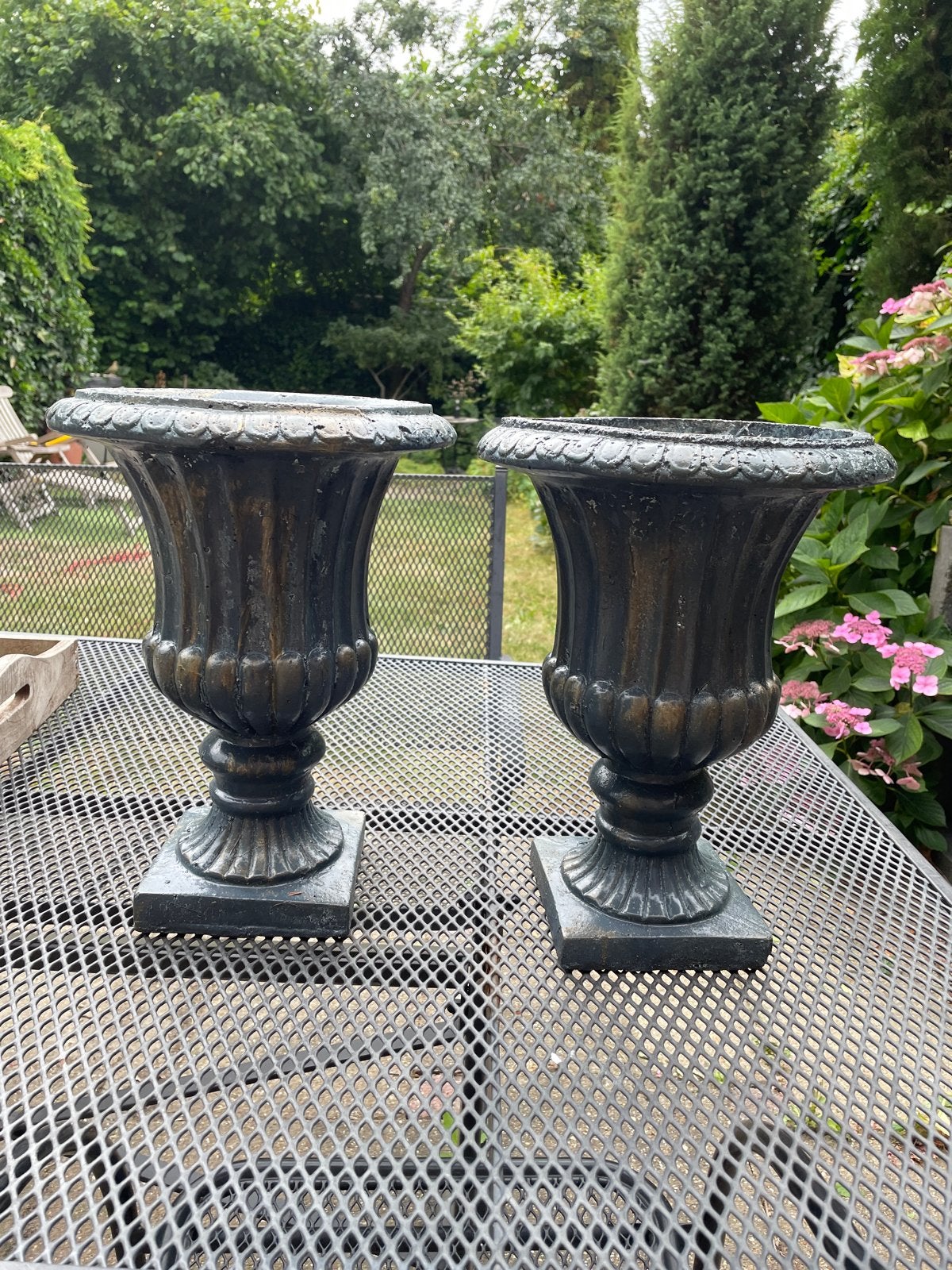 Set van 2 victoriaanse Bloempotten, Tuin en Terras, Ophalen, Kunststof, Gebruikt, Minder dan 60 cm