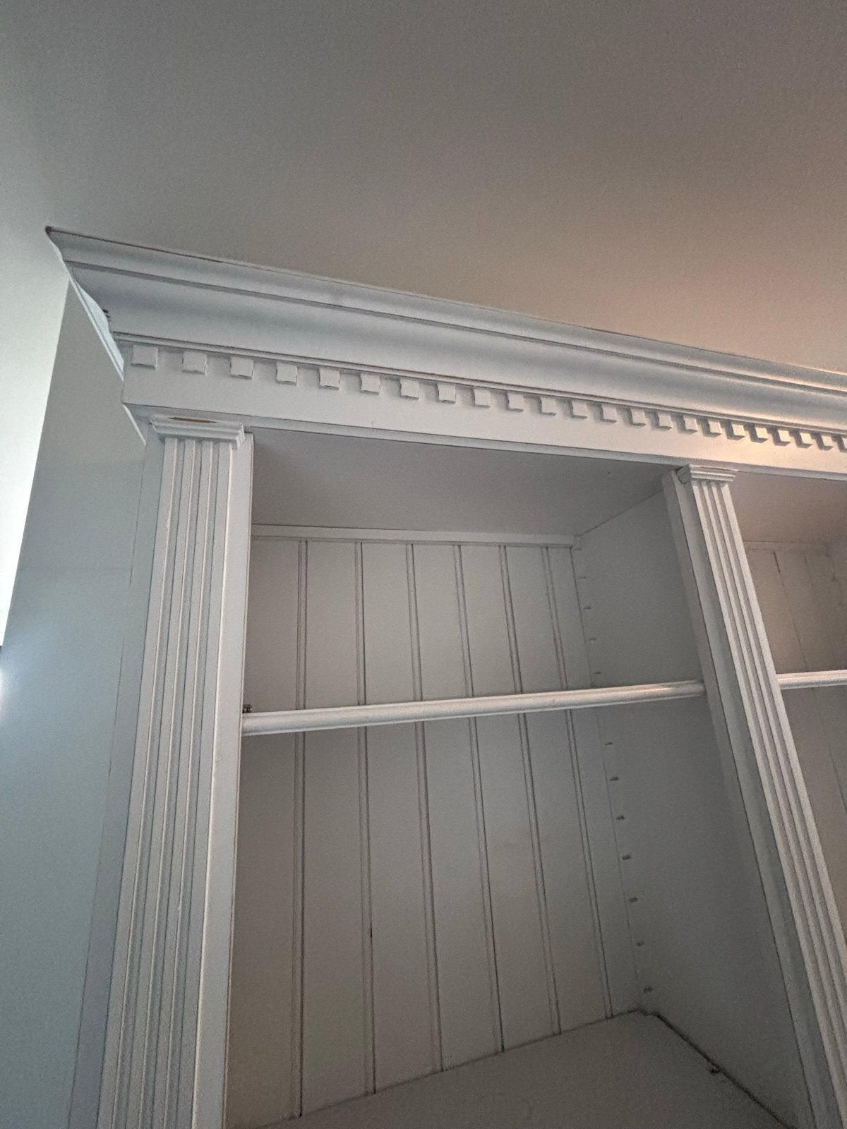 MOET VANDAAG WEG - Rivièra Maison Kast met Planken - Wit, Huis en Inrichting, Ophalen, Met plank(en), Gebruikt, 200 cm of meer