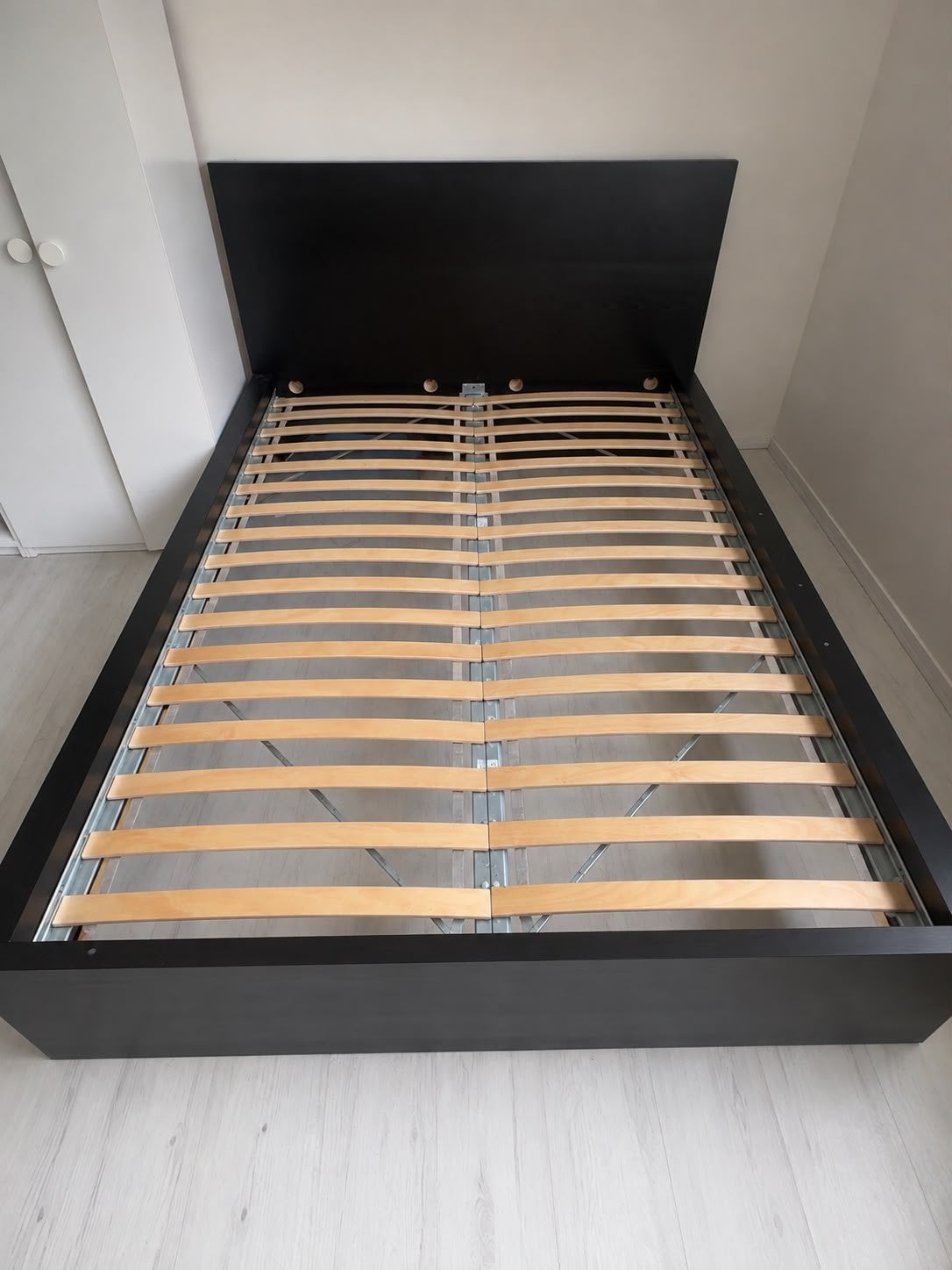 Ikea malm bed, Huis en Inrichting, Slaapkamer | Bedden, Ophalen, Zwart, Tweepersoons, Zo goed als nieuw