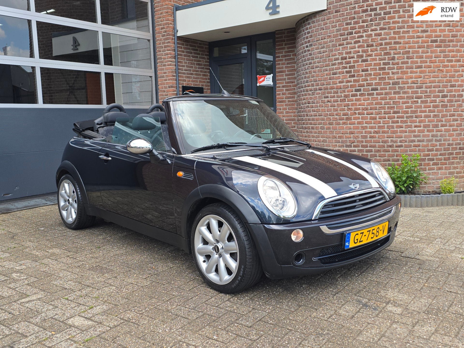 Mini Cabrio 1.6 One Cabrio |Nette Staat |Apk-Nieuw, Auto's, Gebruikt, 4 cilinders, Cabriolet, 4 stoelen