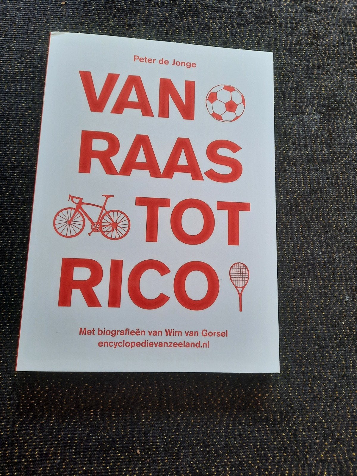 Van Raas tot Rico - Peter de Jonge (paperback), Ophalen of Verzenden