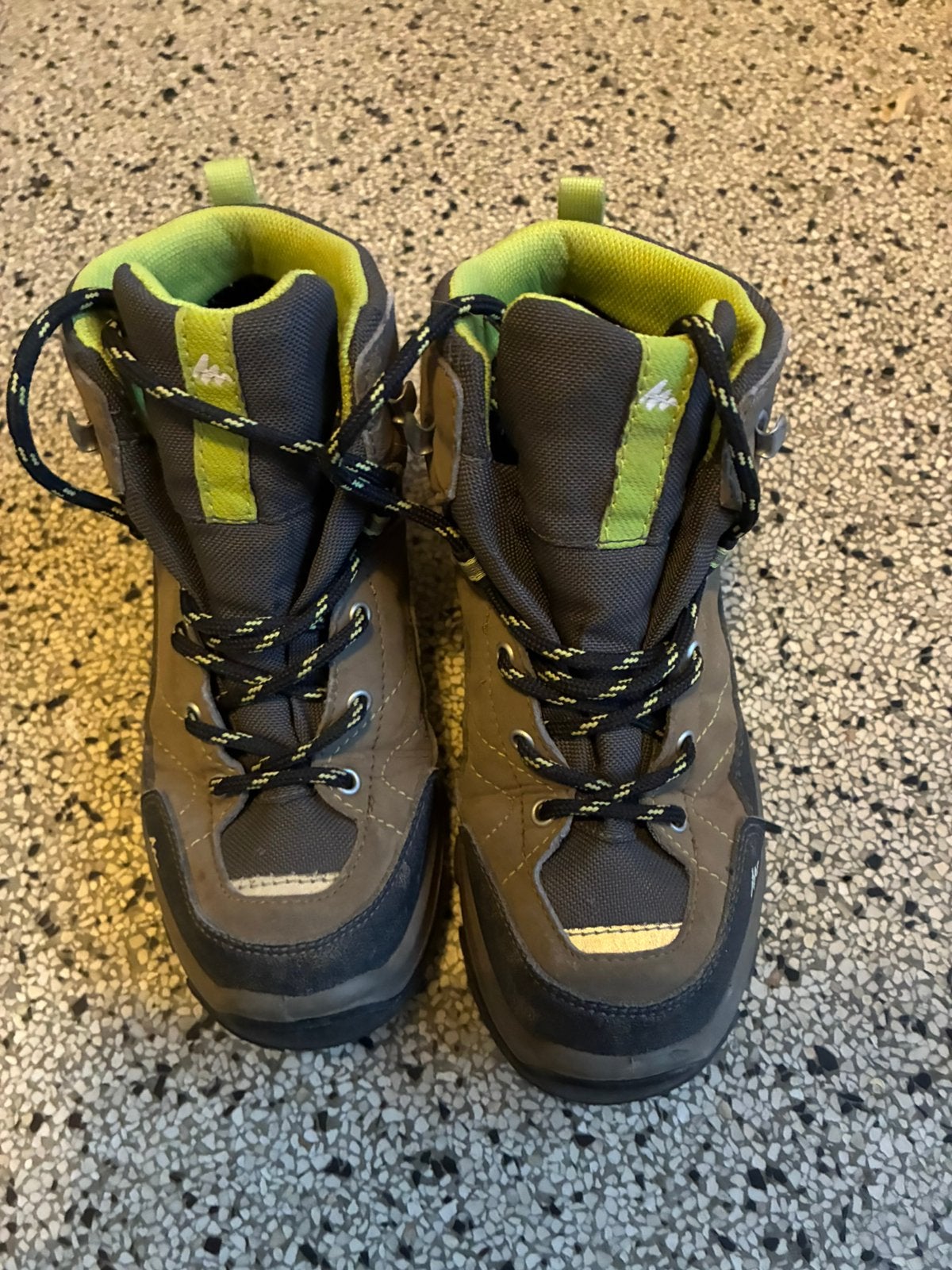 Bergschoenen wandelschoenen maat 32 zgan, Ophalen of Verzenden, Zo goed als nieuw, Jongen of Meisje, Schoenen