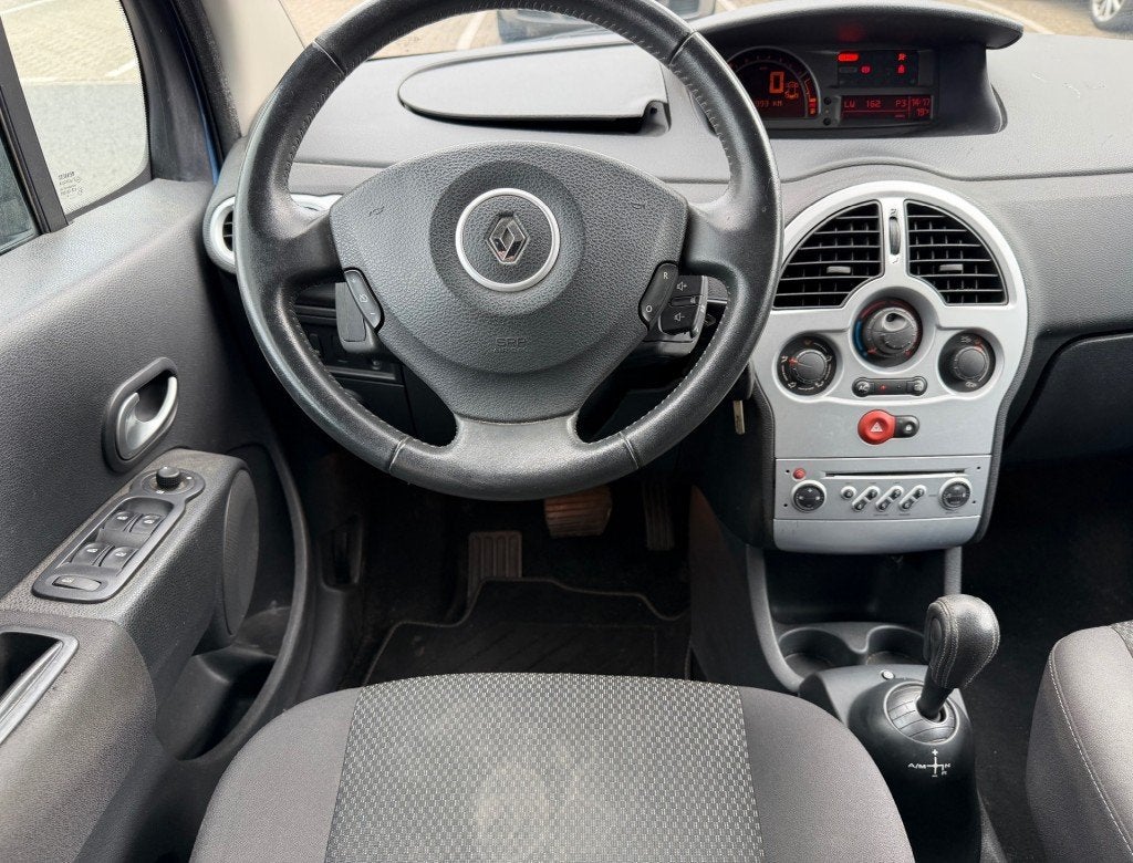 Renault MODUS 1.2-16V Expression AUTOMAAT AIRCO PDC TREKHAAK, Gebruikt, 4 cilinders, Blauw, 49 €/maand