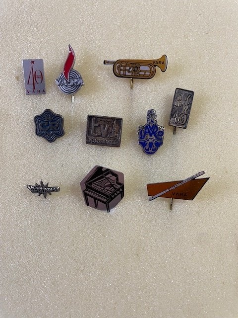 Speldjes AVRO, NCRV, VARA etc, Verzamelen, Speldjes, Pins en Buttons, Ophalen of Verzenden, Gebruikt, Overige onderwerpen