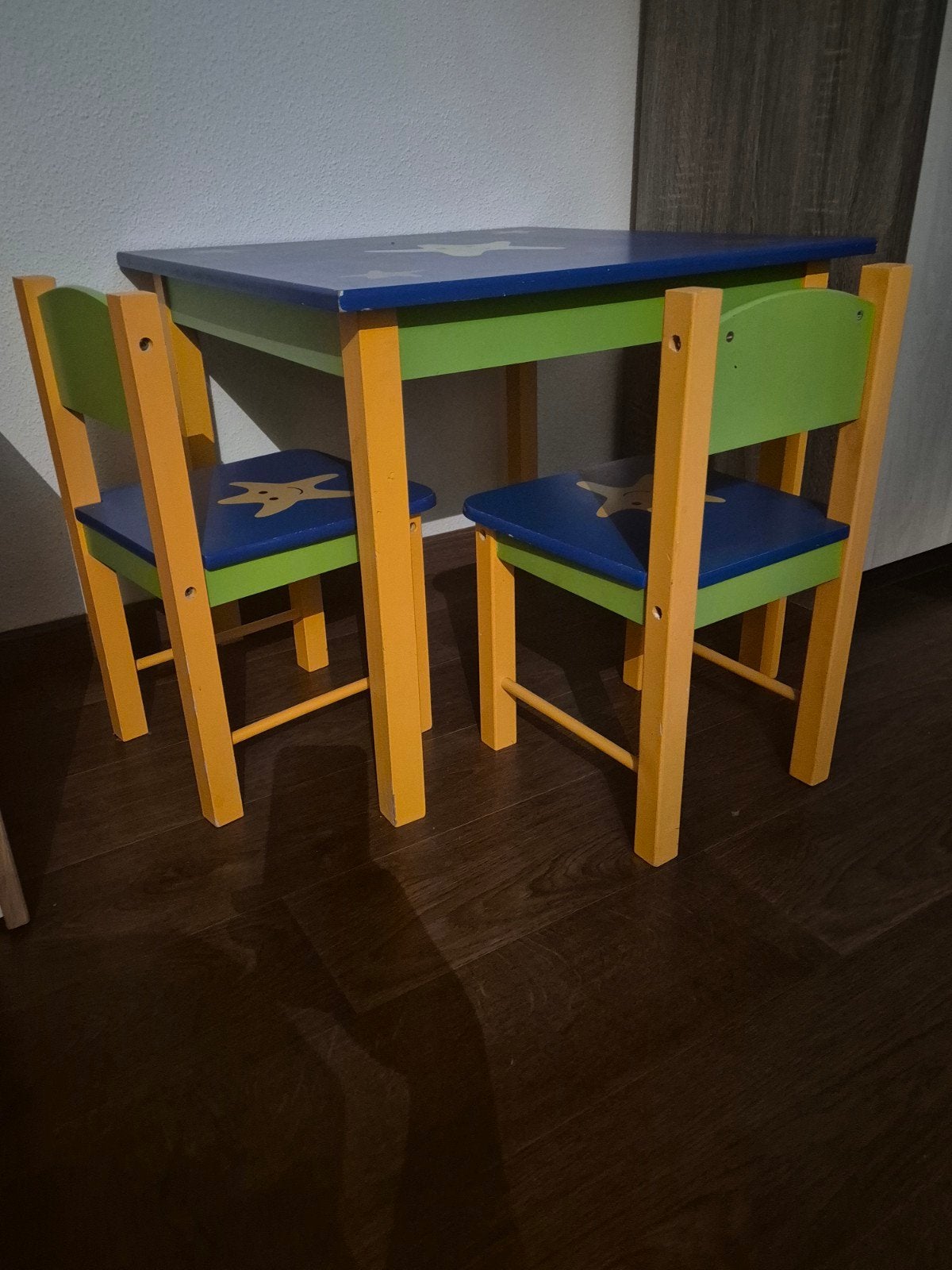 Kindertafel + 2 stoelen, Ophalen, Stoel(en)