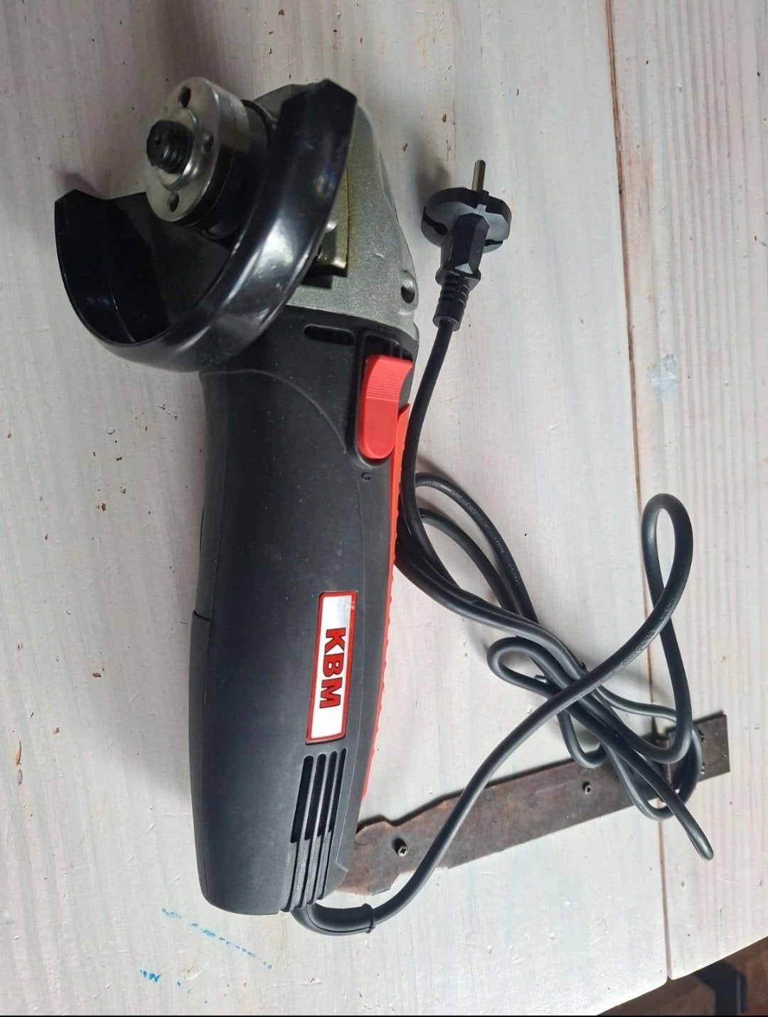 KBM Haakse Slijper 580W - Nieuw in doos (doos beschadigd), Ophalen of Verzenden, Nieuw, Minder dan 700 watt, Haakse handslijpmachine