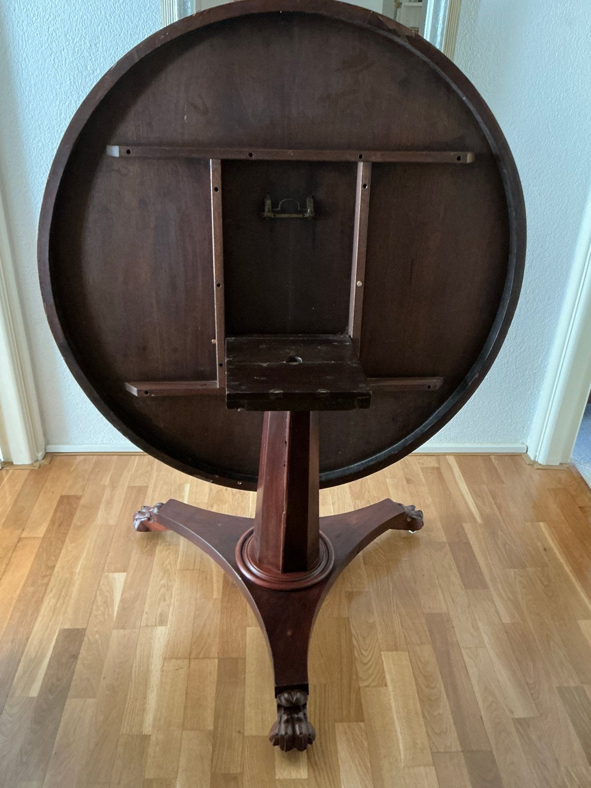 Antieke ronde TILT TOP eetkamertafel 117 rond en 73cm hoog, Antiek en Kunst, Antiek | Meubels | Tafels, Ophalen