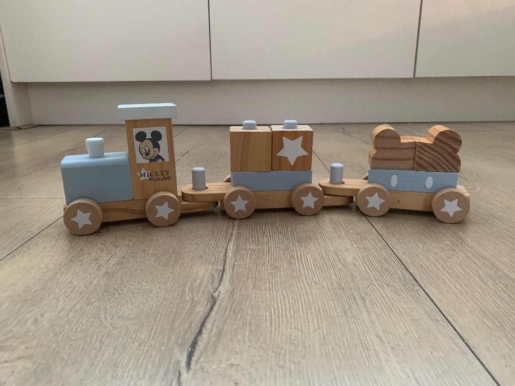 Houten Mickey Mouse trein, Ophalen of Verzenden, Zo goed als nieuw, Duw- of Trekspeelgoed
