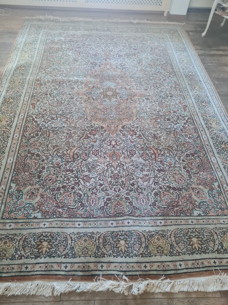 Zeer oud hand geknoopt wollen vloerkleed, Ophalen, Heikant 21 Kaatsheuvel, Belle Vieille Brocante, 200 cm of meer