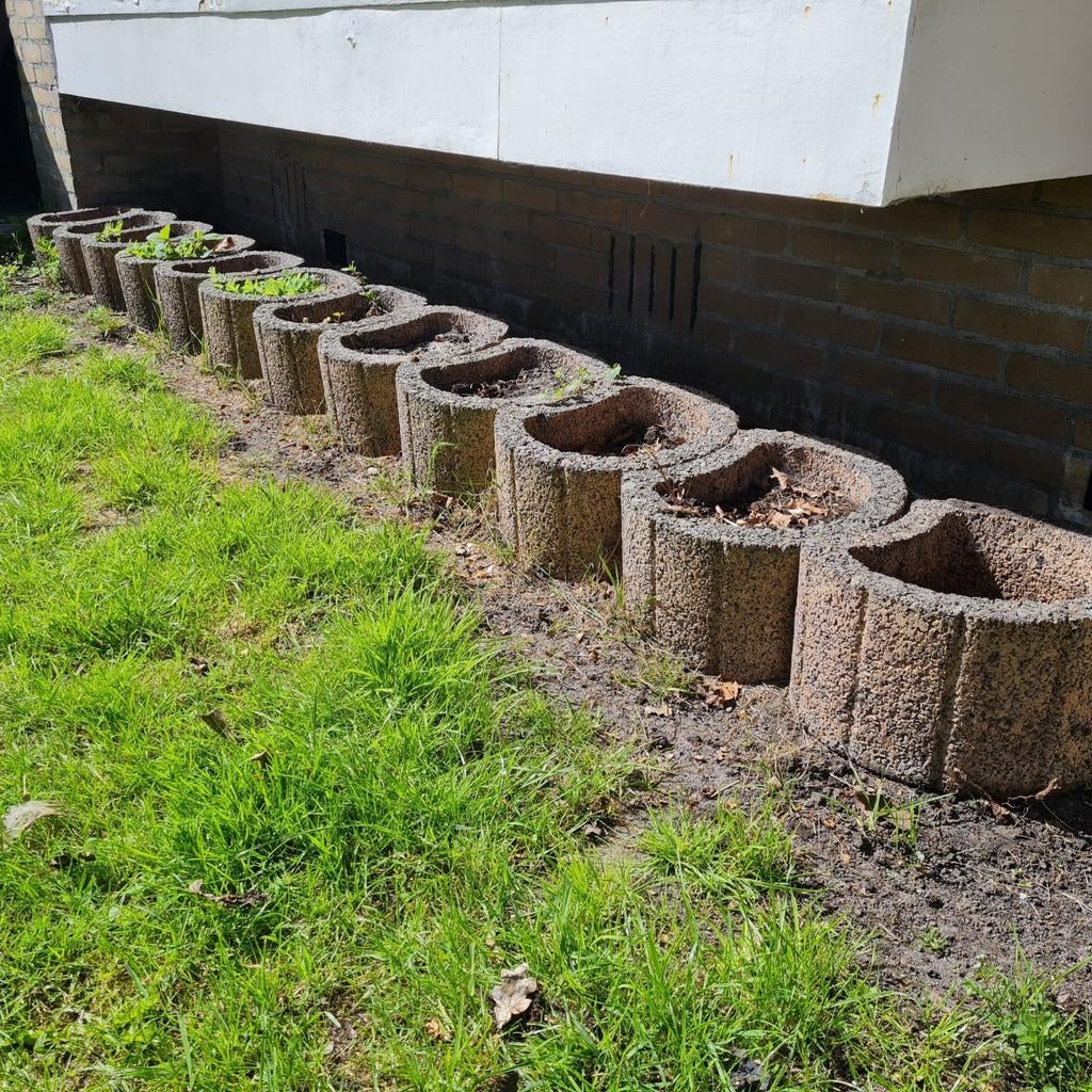 Betonnen bloembakken voor tuin of balkon, Tuin en Terras, Bloembakken en Plantenbakken, Gebruikt, Minder dan 30 cm, 100 cm of meer
