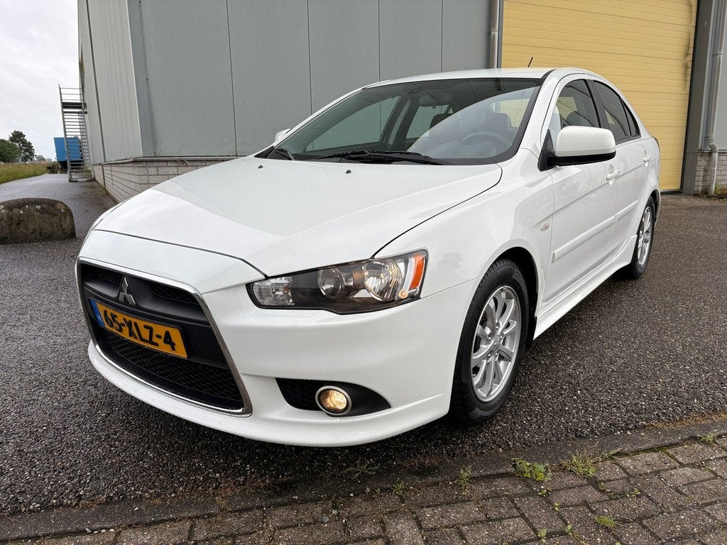 Mitsubishi Lancer Sportback 1.6 Edition Two, Auto's, Voorwielaandrijving, Euro 5, Gebruikt, Zwart
