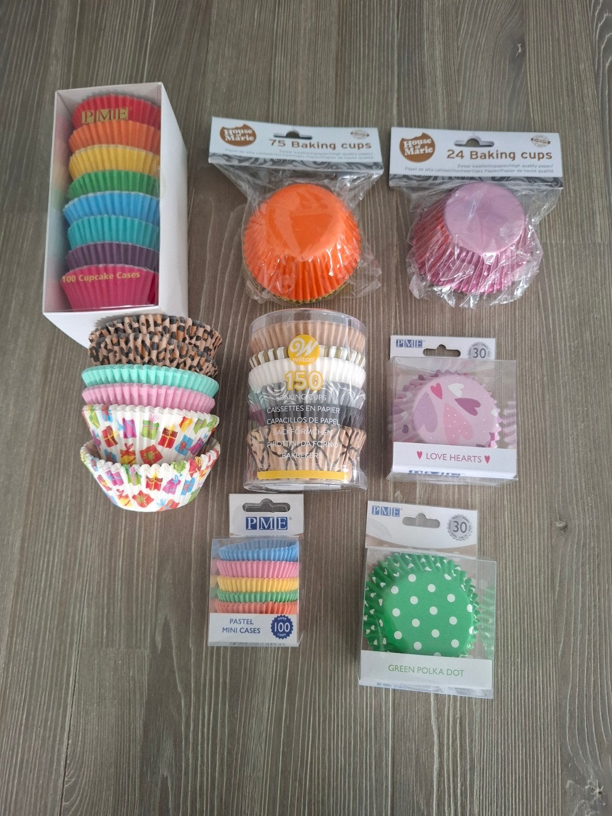 Diverse cupcakevormpjes en baking cups - Nieuw, Ophalen of Verzenden, Nieuw, Cupcakes, Bakvorm