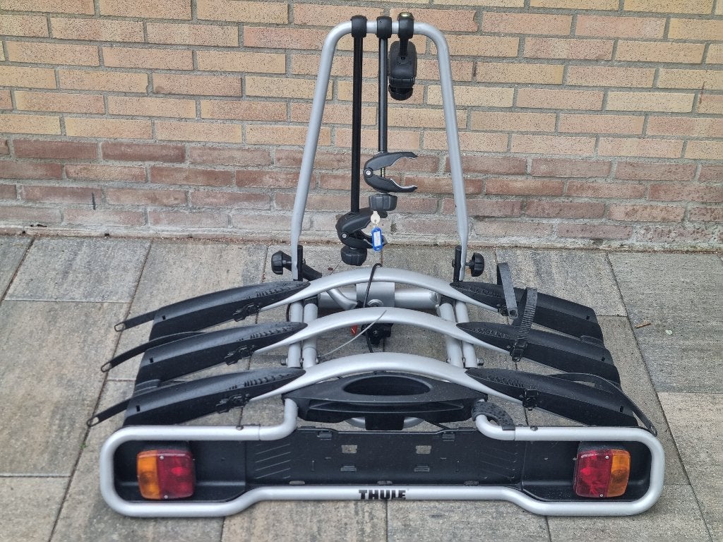Fietsendrager Thule Voor 3 fietsen Kantelbaar ZGAN, Auto diversen, Fietsendragers, Ophalen, 3 fietsen of meer, Brede banden, Zo goed als nieuw